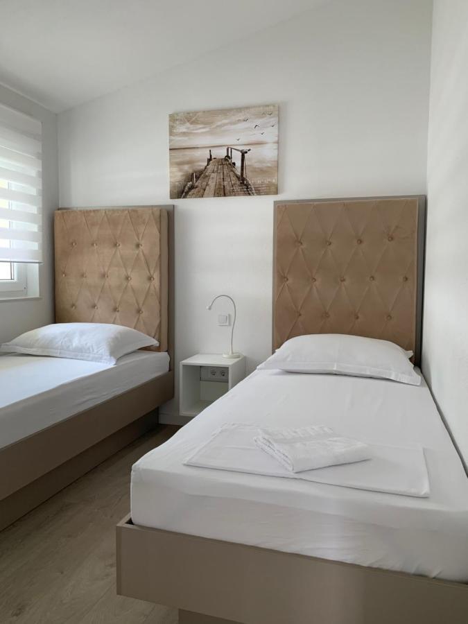 Villa Luxuria Baška Voda Eksteriør bilde