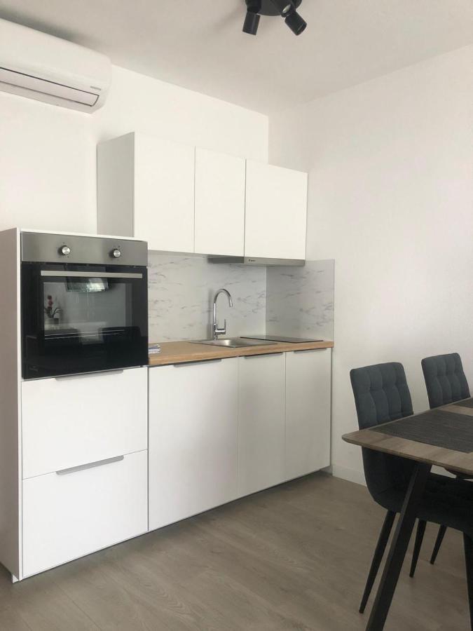 Villa Luxuria Baška Voda Eksteriør bilde
