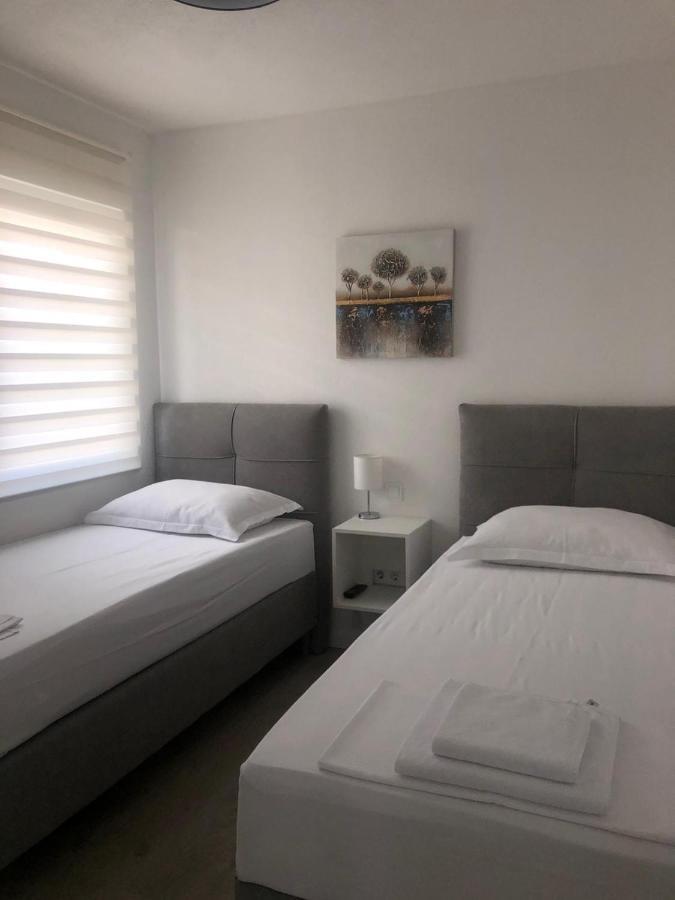 Villa Luxuria Baška Voda Eksteriør bilde