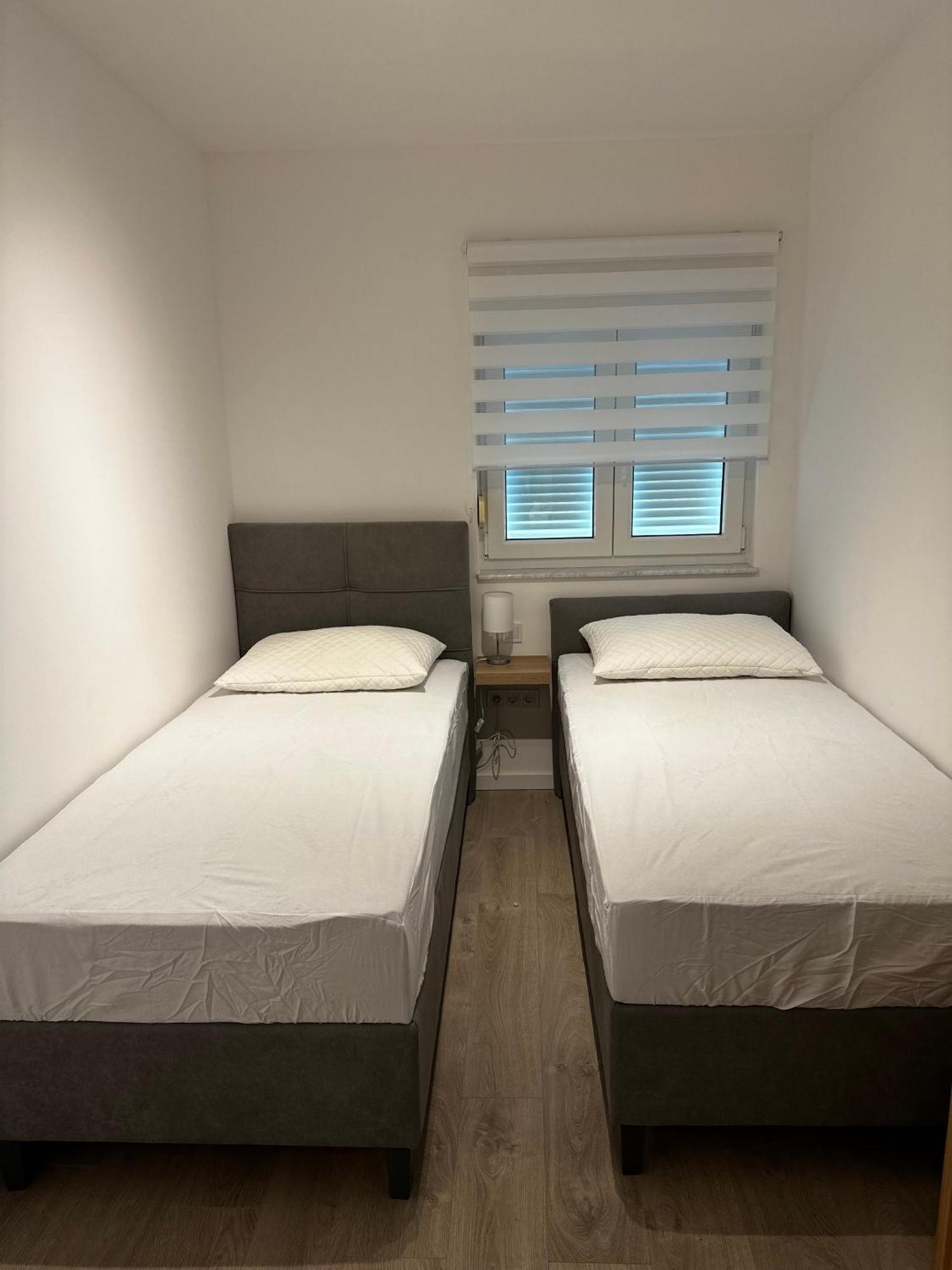 Villa Luxuria Baška Voda Eksteriør bilde